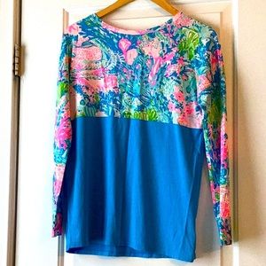 Lilly Pulitzer long sleeve women’s T-Shirt XS blue and floral print
